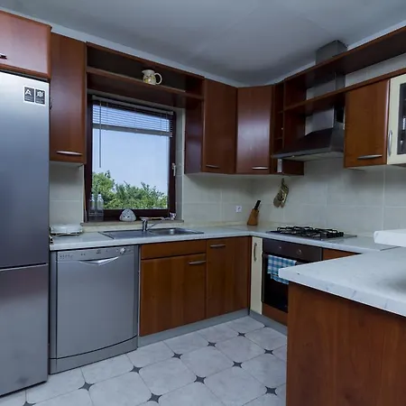 Domenica Apartment *