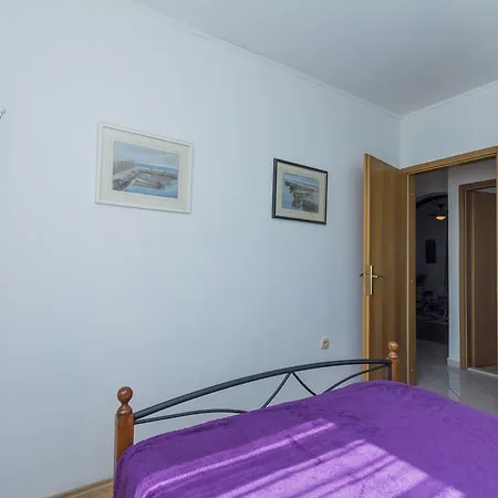 Domenica Apartment